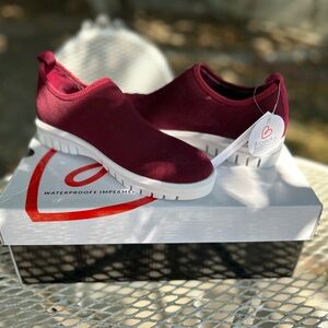 Brand new Blondo Farrah shoe